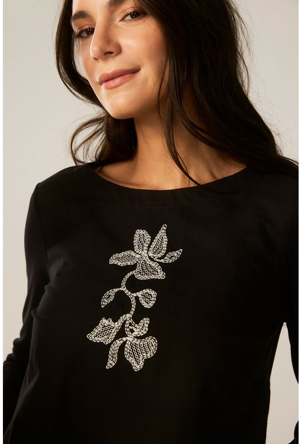 BLUSA-BORDADA